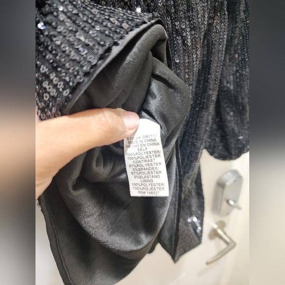 Miss avenue sparkling dress, color black, size large, long sleeve - Picture 2 of 8